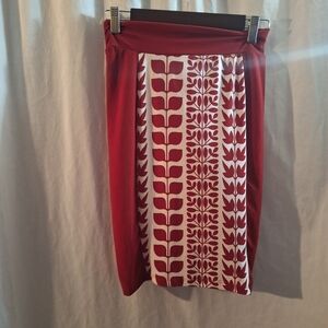Stylish Red and White Patterned Pencil Skirt